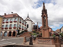 The fountain and surroundings in Bischoffsheim