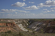 East side of Blanco Canyon, TX, showing the locally red-colored Ogallala Formation and the bright white color of the Blanco Formation.