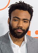 Donald Glover dans le rôle de Rich Purnell.