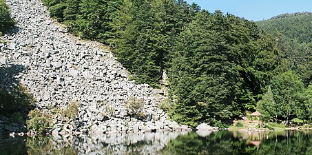 Le lac du Fischboedle au fond de la vallée de la Wormsa.