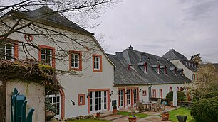 Hofhaus St. Irminen, Gartenseite