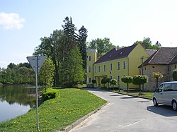 Popelín Castle, today a primary school