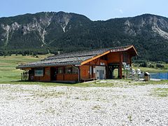 La gare aval du télésiège débrayable de la Girarde, appareil principal du front de neige de Termignon-la-Vanoise.