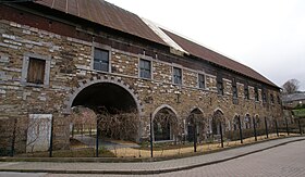 Le bâtiment des moines de l'ancienne abbaye du Val-Saint-Lambert, la salle capitulaire est au rez-de-chaussée, surmontée du dortoir.