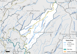 Carte en couleur présentant le réseau hydrographique de la commune