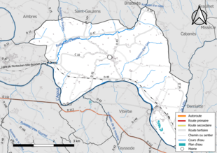 Carte en couleur présentant le réseau hydrographique de la commune