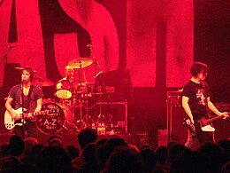 Ash at the O2 ABC in Glasgow in 2010 L to R: Tim Wheeler, Rick McMurray, Mark Hamilton