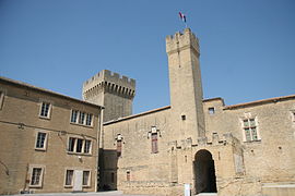 昂佩里城堡（法语：Château de l'Empéri）