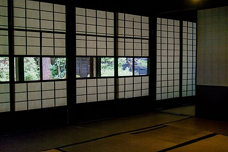 Another style of yukimi shoji, yokogaku shoji: full-width glass, surrounded by lightweight panes.[41]