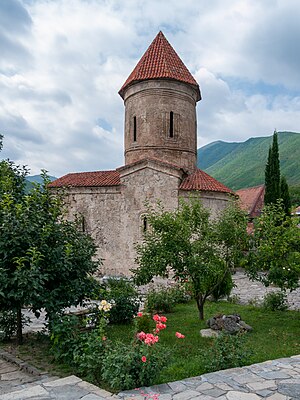 Южная сторона церкви