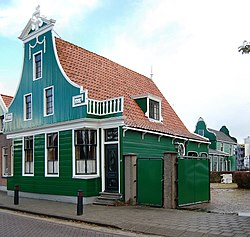 Wooden house in Koog aan de Zaan