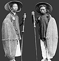 Nguyễn dynasty soldiers wearing khăn vấn under nón lá.