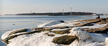 La fonte des neiges sur la presqu'île de Kallo à Mäntyluoto, municipalité de Pori, en Finlande. (définition réelle 3 735 × 1 600)