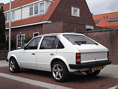 Opel Kadett D berline 4 portes