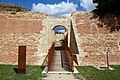 porta della fonte dopo il restauro