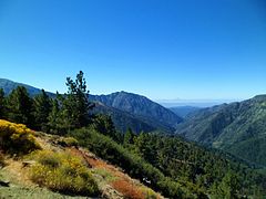 Vista al oeste desde la autopista Angeles Crest