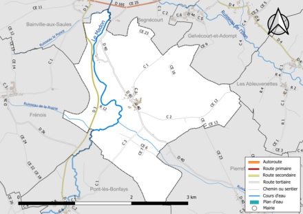 Carte en couleur présentant le réseau hydrographique de la commune