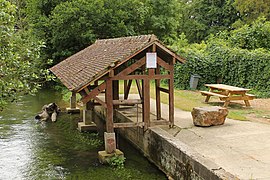 Lavoir sur le Laizon à Croissanville