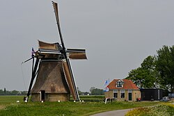 Eponymous windmill De Poelen near the hamlet