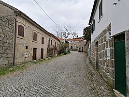 Rua principal de Colmeosa