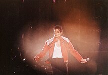 Jackson performing "Beat It".