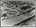 Image 23An aerial view of Murray Bridge in 1953 showing rail and road bridges, and also paddle steamers. (from Transport in South Australia)