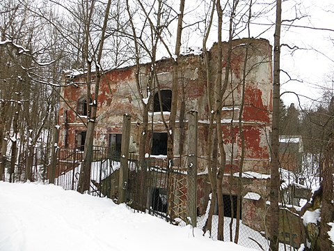 Так называемый «Красный замок»