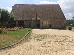 À Samoreau (France), la grange aux dîmes