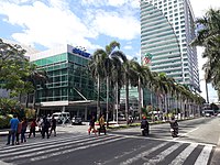 The view of the Shopwise-Smart Araneta Coliseum crossing in 2019