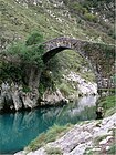 Pont de La Haya sur la rivière Cares, ancienne route du village de Bulnes (Las Salidas de Bulnes ou canal del Texu), Cabrales.