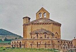 Exterior de iglesia de Santa María de Eunate