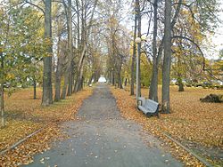 Левашовский бульвар осенью. Вид на набережную Объект культурного наследия России местного значения рег. № 101430111120004 (ЕГРОКН) объект № 1030027000 (БД Викигида)