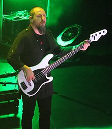 Méndez performing with Opeth in 2012