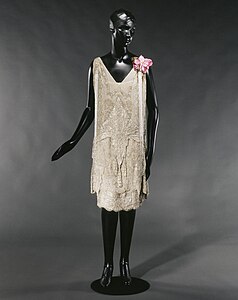 Evening dress by the Maison Agnès (1920–1930), silk, pearls, strass, cabochon, and other materials, Musée Galliera, Paris