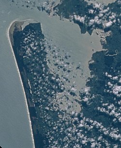 Te Korowai-o-Te-Tonga Peninsula seen from the Space Shuttle Discovery in 2000