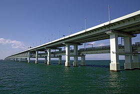 Image illustrative de l’article Sky Gate Bridge R