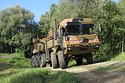 An Australian HX45M 10x10 configured as a heavy recovery vehicle.