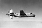 レシプロ動力のみので飛行中のXB-42