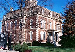 The Old Effingham County Courthouse in the mid-2000s.