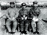 馮玉祥（左）、蔣介石（中）與閻錫山（右）於中原大戰前夕，在中國國民黨會議中合影，1928年