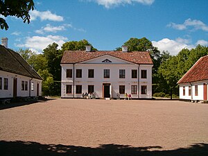 Fredriksdals herrgård, innergården