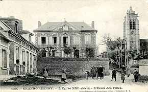 L'école des filles et l'église.