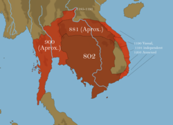 Bu harita Khmer İmparatorluğu'nun 802-1203 yılları arasındaki genişlemesini göstermektedir. Kuzeye doğru genişleme, Tayland'a doğru genişleme (Lavo Krallığı) ve Champa'ya doğru genişlemeyi içermektedir.