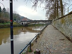 L'EV 5 en bord de Sambre: le quai des Joghiers (Namur)
