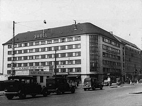 Das Shellhus vor dem Bombenangriff. Zum Zeitpunkt der Bombardierung war es in Tarnfarben gestrichen.