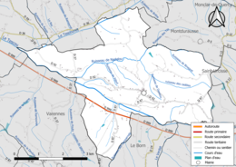 Carte en couleur présentant le réseau hydrographique de la commune