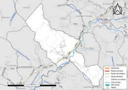 Carte en couleur présentant le réseau hydrographique de la commune