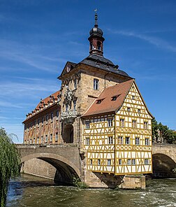 Ancien Hôtel de ville (Rathaus) de Bamberg (Allemagne). (définition réelle 2 673 × 3 564*)