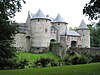 L'ensemble formé par le Château médiéval, son parc et la vallée du Ruisseau, à Corroy-le-Château