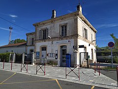 Bâtiment voyageurs après agrandissement du parking et avant travaux.